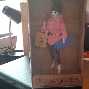 Nwt Bloomingdale's rare lady shopping ornament